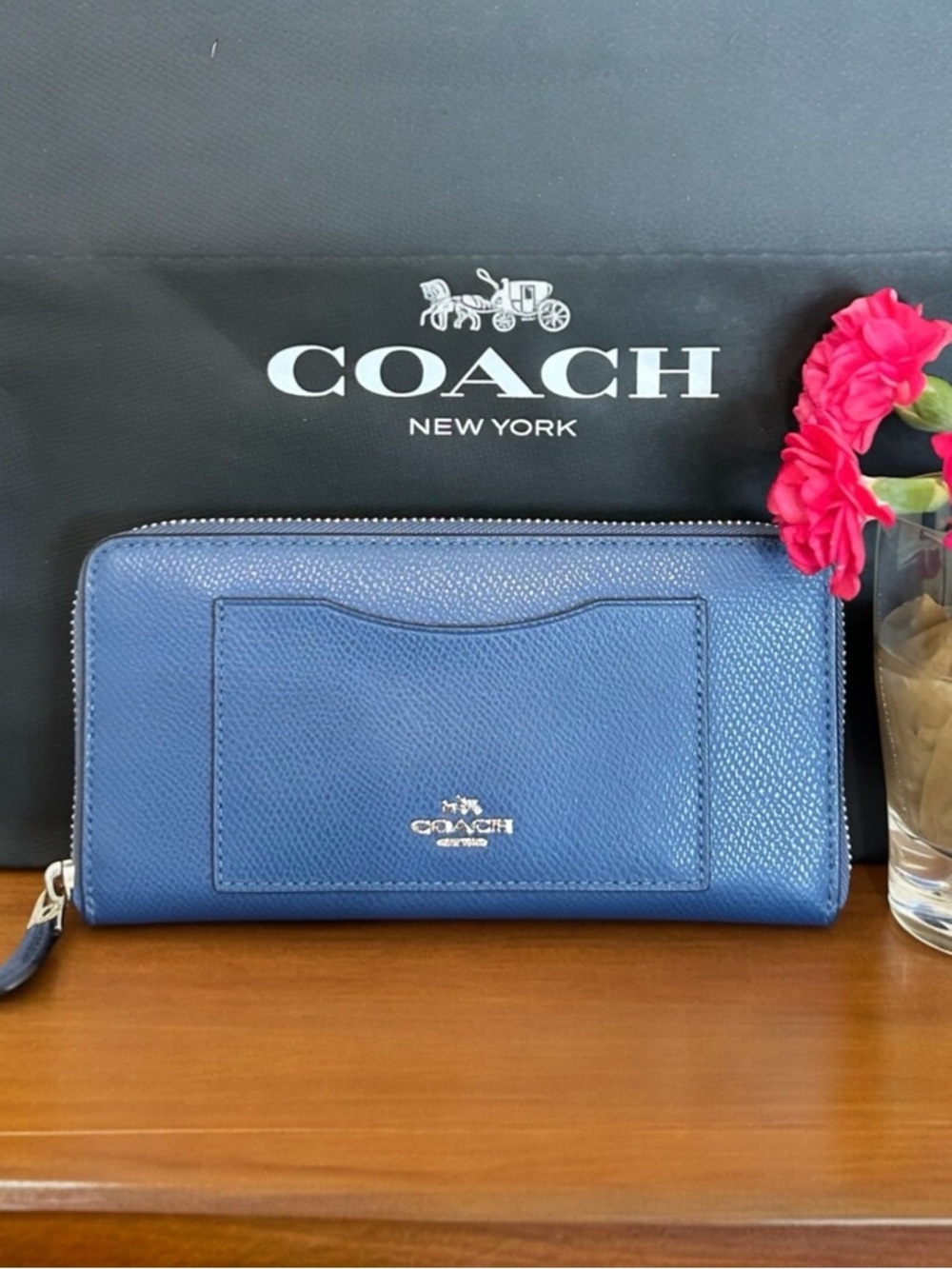 COACH Crossgrain Leather Zippy Wallet - Picture 1 of 8